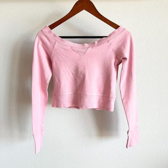 Abercrombie & Fitch Tops - Abercrombie & Fitch Pink Cropped Long Sleeve Sweatshirt
